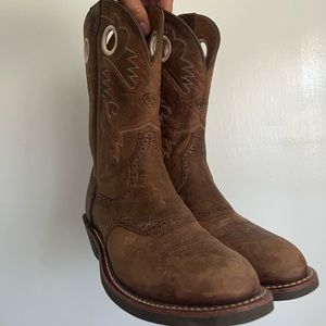 Women’s Ariat boots